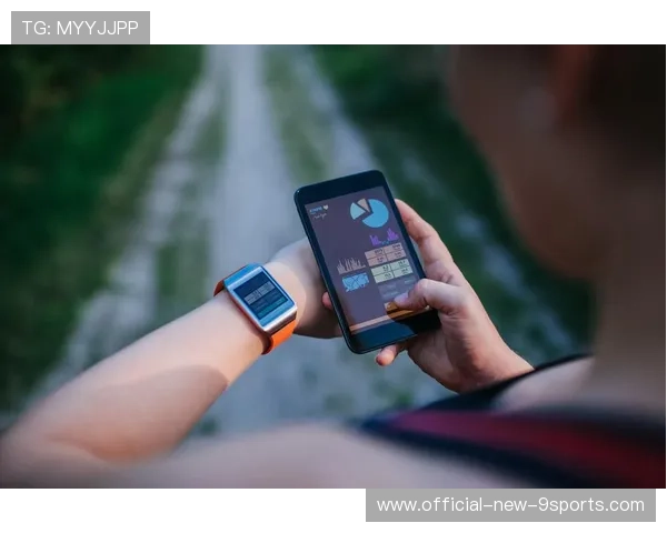 智能穿戴设备在训练中普及，数据管理成标准