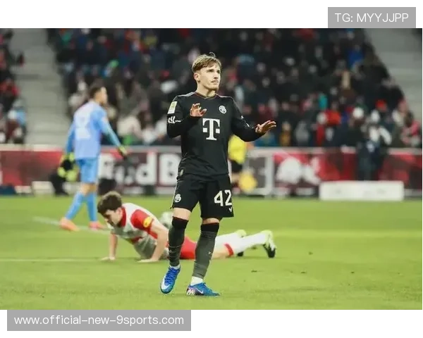 皇马盯上拜仁26岁中卫，2进2出白捡超1亿完成重建，皇马转会拜仁