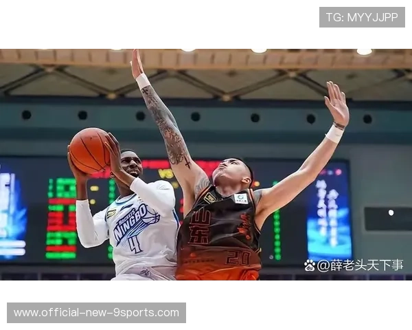 CBA杯山东内线强打，转身勾手稳定取分